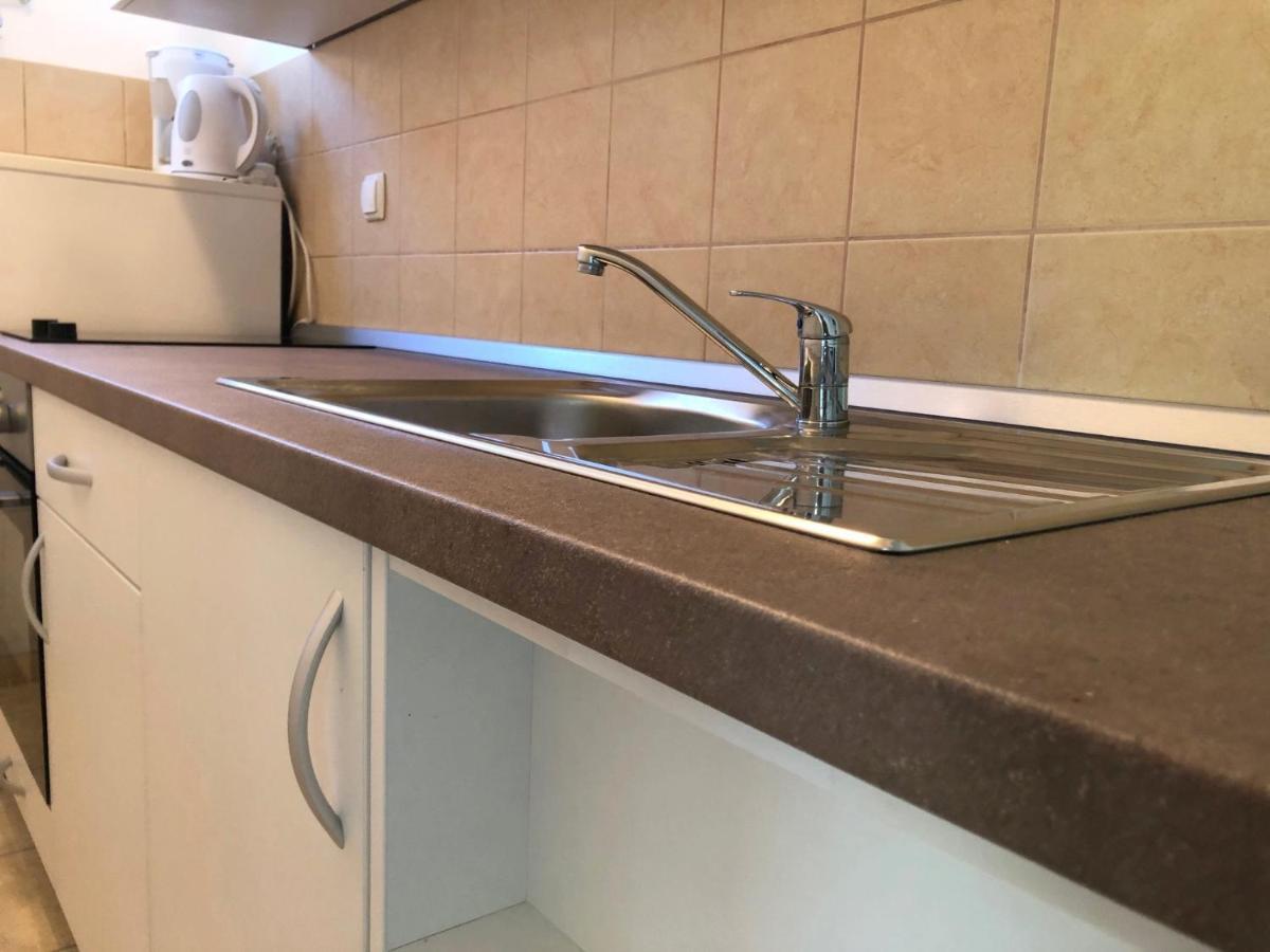 Miramar Gardenn Apartmment Banjol エクステリア 写真