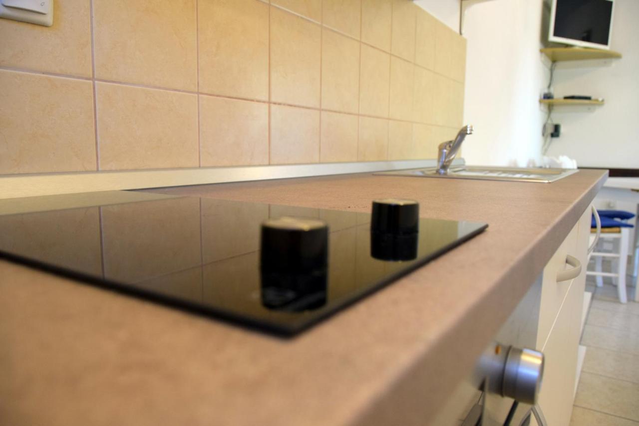 Miramar Gardenn Apartmment Banjol エクステリア 写真